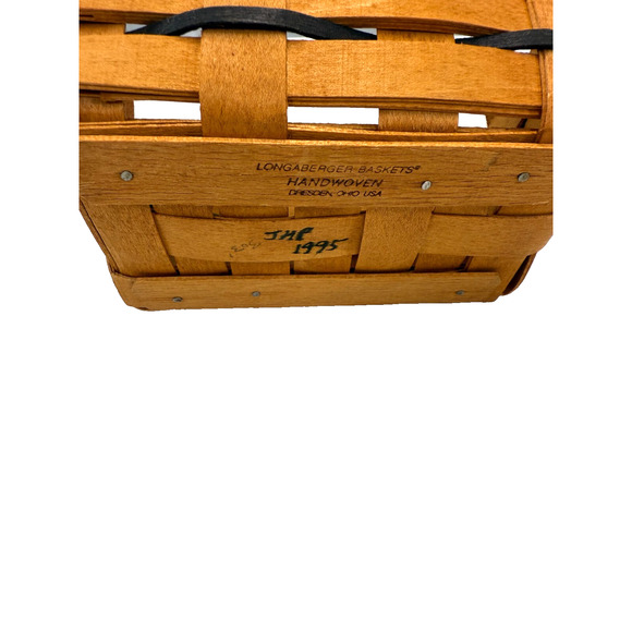 1995 Longaberger Woven Traditions Tea Basket w/Protector 7"L x 5"W x 3.5"H - Picture 4 of 4